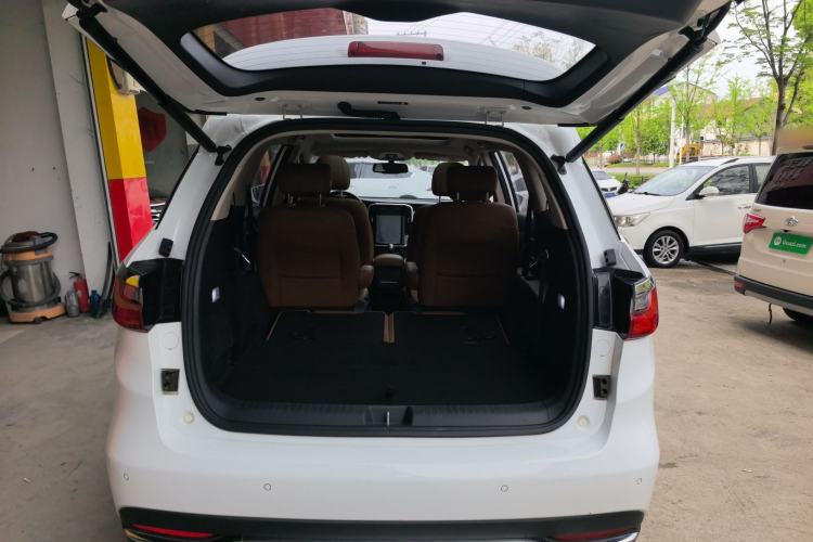 Used BYD Song MAX 2018 1.5T Automatic Smart Connect Luxury 6-Seater Trunk