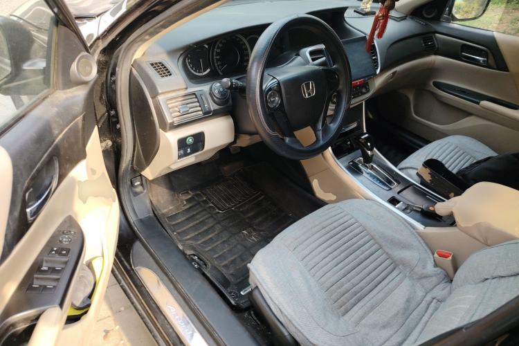 Used Honda Accord 2015 2.0L LX Comfort Edition Driver Seat