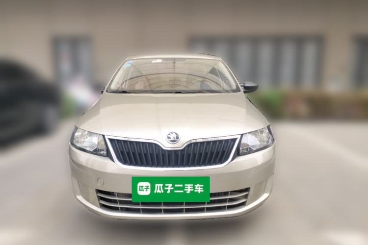 Used Skoda Rapid 2016 1.6L Manual Front-Wheel-Drive Version Front