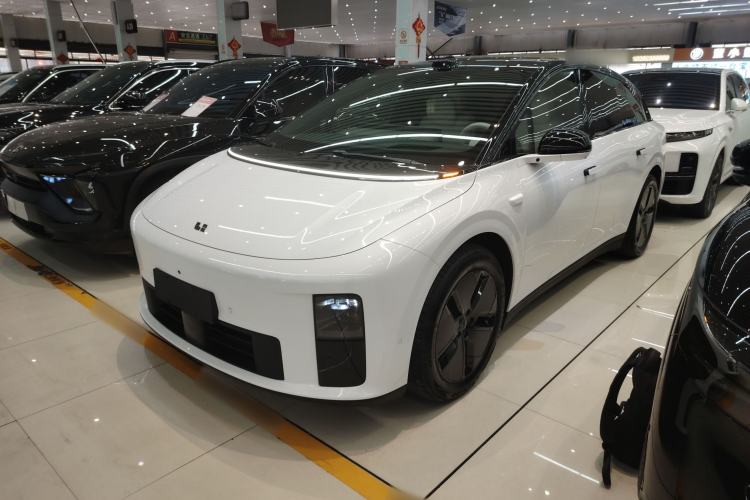 Used Li Auto i6 2025 Model Two-Wheel-Drive Standard Type