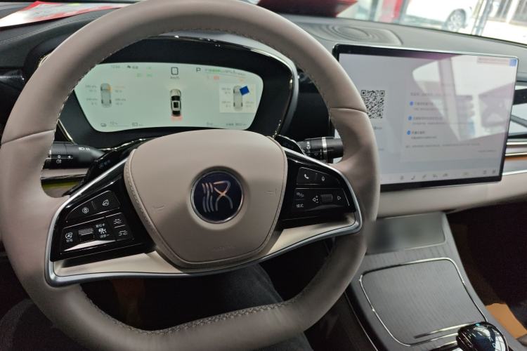 Used BYD Han 2025 EV with 701 km of Laser Radar-Enabled Intelligent Driving
