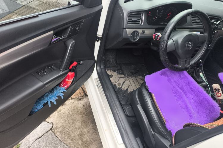 Used Volkswagen Lavida 2013 1.6L Automatic Comfort Edition
