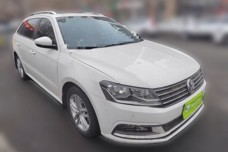 Used Volkswagen Gran Lavida 2017 180TSI DSG Comfort Edition Front Right 45 Deg