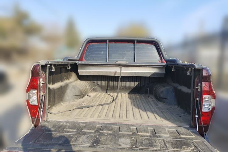 Used SAIC MAXUS T60 2017 2.0T Gasoline Automatic 4x4 High-Ride Elite Standard Cabin Trunk