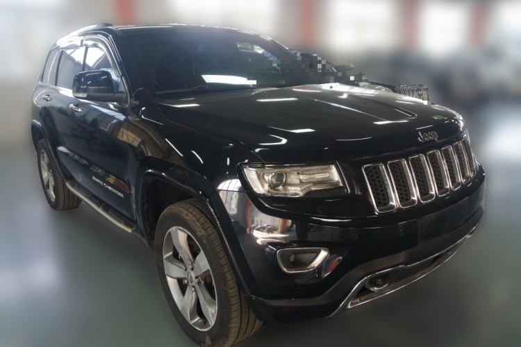 Used Jeep Grand Cherokee 2015 3.6L Luxury Navigation Edition Front Right 45 Deg