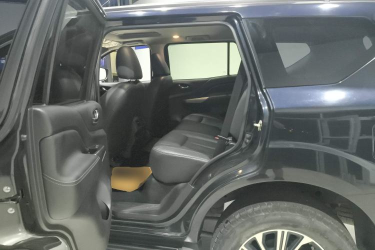 Used Nissan Terra 2018 2.5L Automatic 2WD Luxury Edition