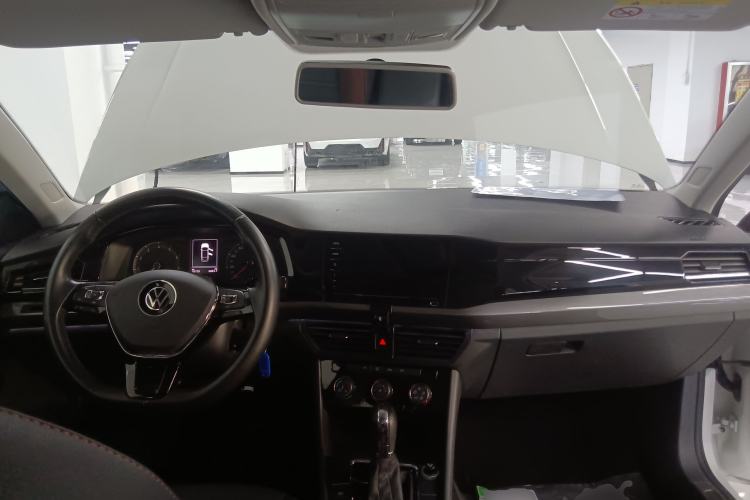 Used Volkswagen Bora 2021 1.5L Automatic Comfort Smart Connect Edition Center Console