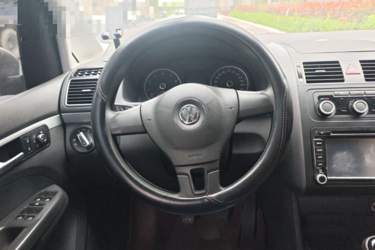 Used Volkswagen Touran 2013 1.4T Manual Comfort Edition 5-Seater Steering Wheel