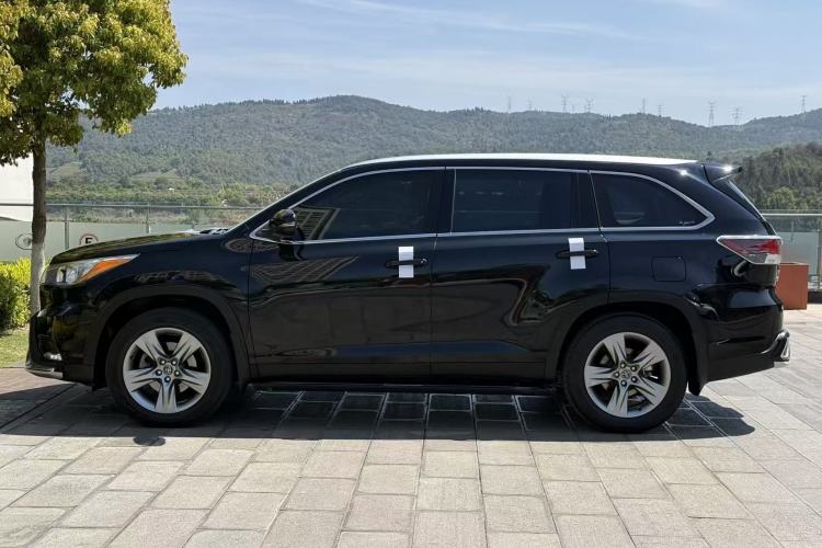 Used Toyota Highlander 2015 2.0T Four-Wheel Drive Luxury Edition 7-Seater Exterior 4