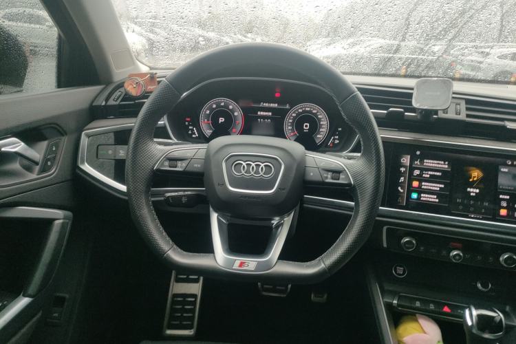 Used Audi Q3 2023 40 TFSI Fashion Dynamic Model
