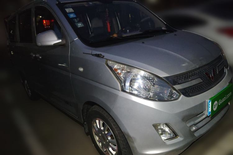 Used Wuling Rongguang V 2016 1.2L Standard Version
