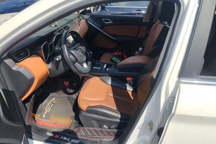 Used JMC Yusheng S330 2016 1.5L GTDi Automatic Two-Wheel Drive Prestige Edition