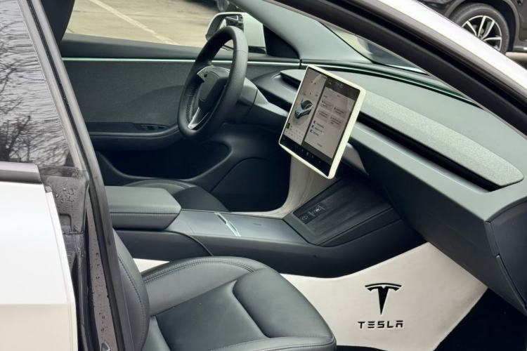 Used Tesla Model 3 2023 Rear-Wheel-Drive Version
