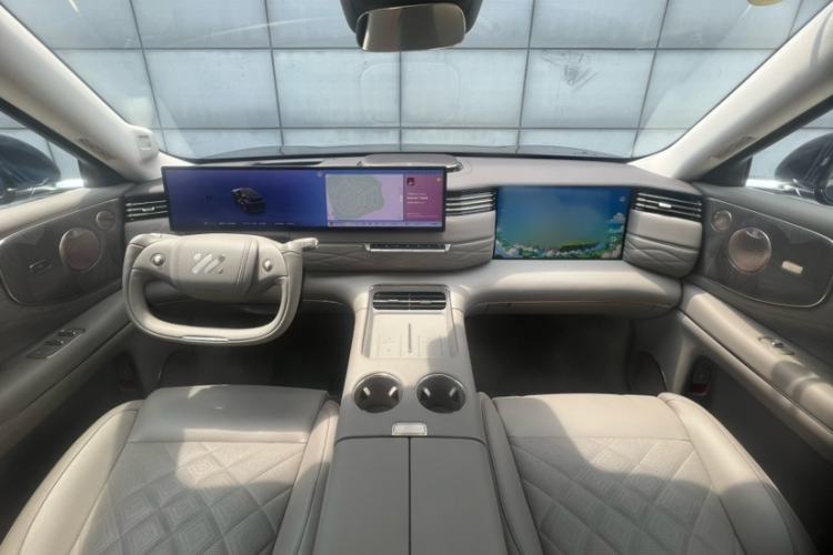 Used IM LS9 2026 Model 52 Ultra Interior 2