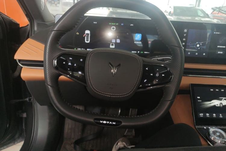 Used VOYAH PASSION 2024 PHEV Four-Wheel Drive Ultra-Long Range Flagship Model Steering Wheel