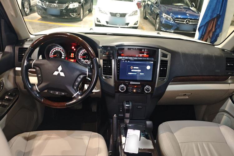 Used Mitsubishi Pajero 2018 V97 3.8L 5-Door GLS Sunroof – Middle East