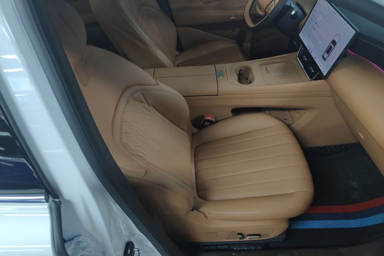 Used Dongfeng Aeolus Aeolus L8 2025 Model 185KM Dream Edition
