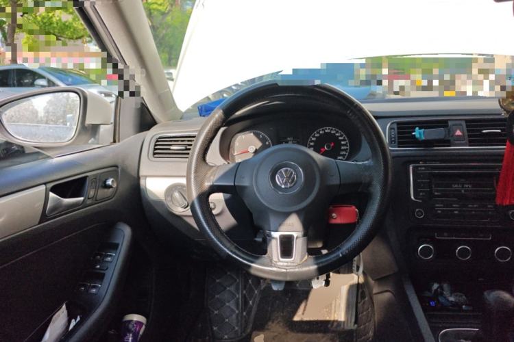 Used Volkswagen Sagitar 2014 1.6L Manual Comfort Model