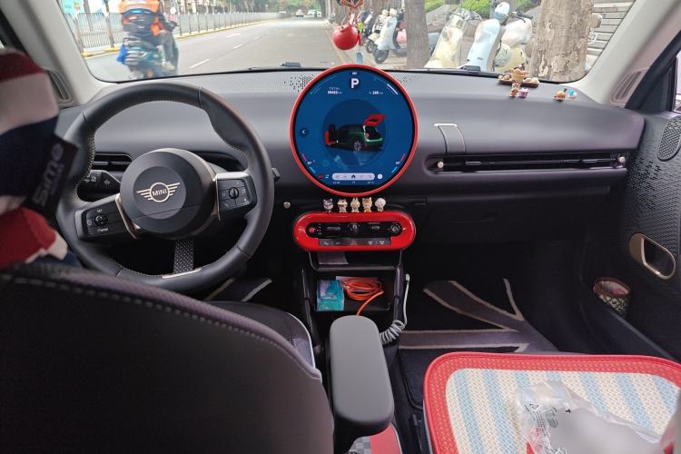 Used MINI Electric MINI COOPER 2025 456km COOPER E Classic Style
