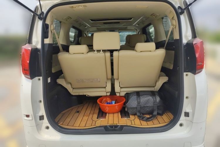 Used Toyota Alphard 2018 Revised Version 3.5L Luxury Edition Trunk