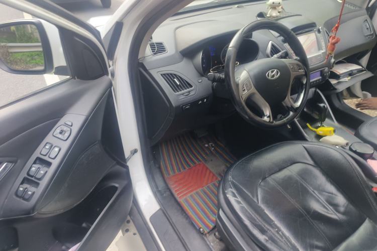 Used Hyundai ix35 2013 2.0L Automatic Two-Wheel Drive Smart GLS China IV Standard