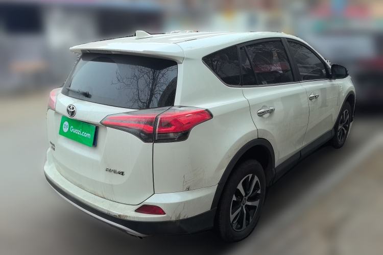Used Toyota RAV4 2019 2.0L CVT Two-Wheel Drive ZhiShang Version China VI Standard