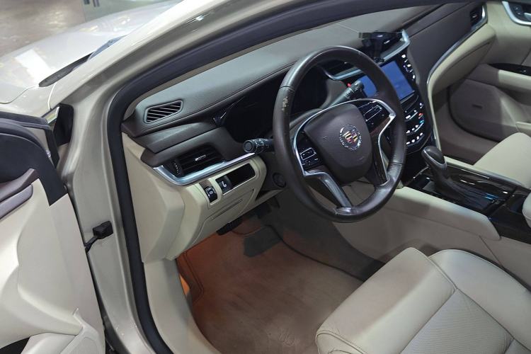 Used Cadillac XTS 2014 28T Comfort Version