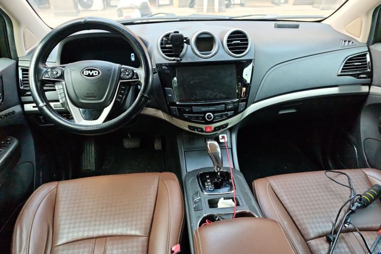 Used BYD S7 2015 2.0T Upgraded Automatic Flagship Version
