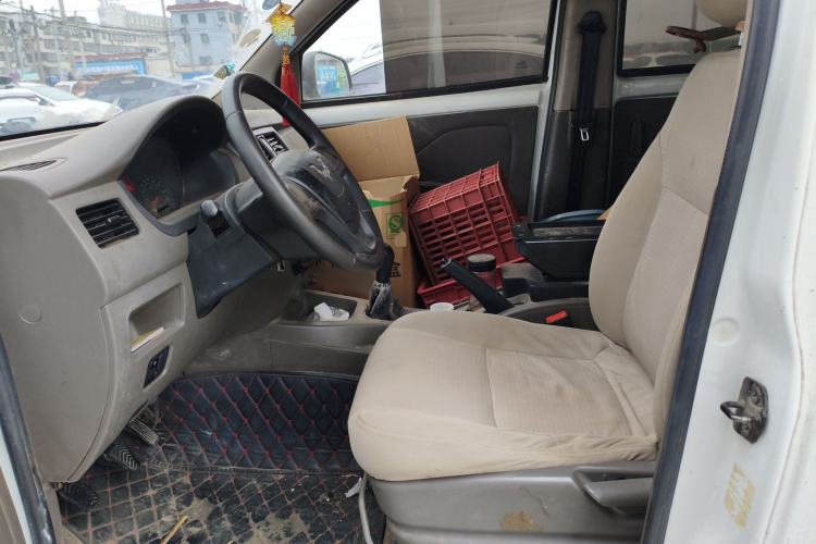 Used Wuling Rongguang V 2016 1.5L Practical Version Non-Power-Assisted Left Front Seat