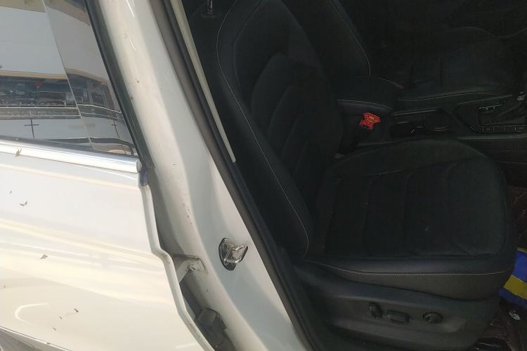 Used Volkswagen Tiguan L 2017 330TSI Automatic Two-Wheel Drive Comfort Edition Right Front Seat