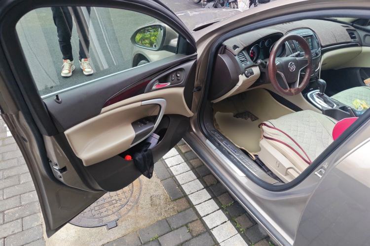 Used Buick Regal 2015 2.0L Leading Fashion Edition Driver Seat