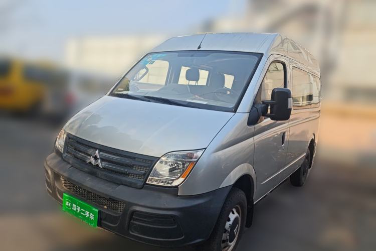 Used SAIC MAXUS Xintu V80 2014 2.5T Aotuntong Short Wheelbase Mid-Roof Model