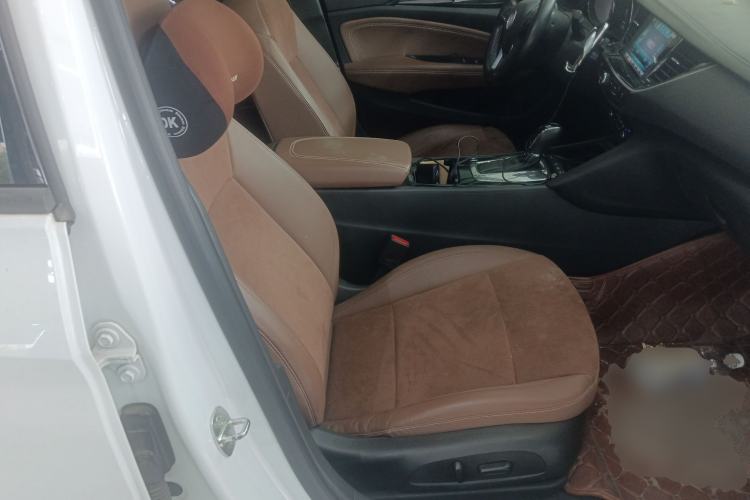 Used Buick Regal 2017 20T Luxury Model Right Front Seat