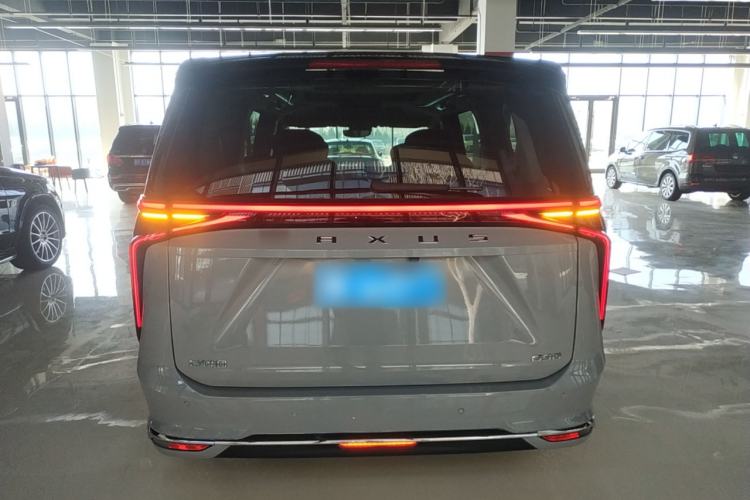 Used SAIC MAXUS G90 2022 2.0T Xingyun Seven-Seater Version Rear