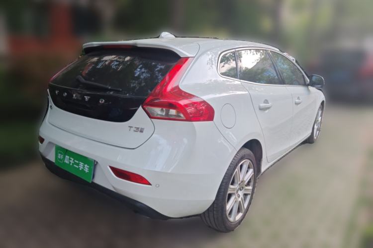 Used Volvo V40 2018 T3 Zhiya Edition

