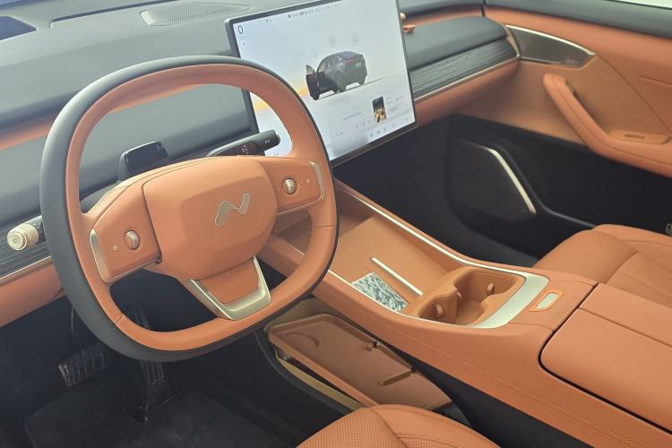 Used ONVO L60 2024 60 kWh Rear-Drive Version