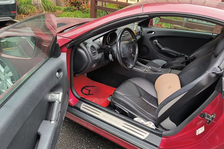 Used Mercedes-Benz SLK-Class 2010 SLK 200K