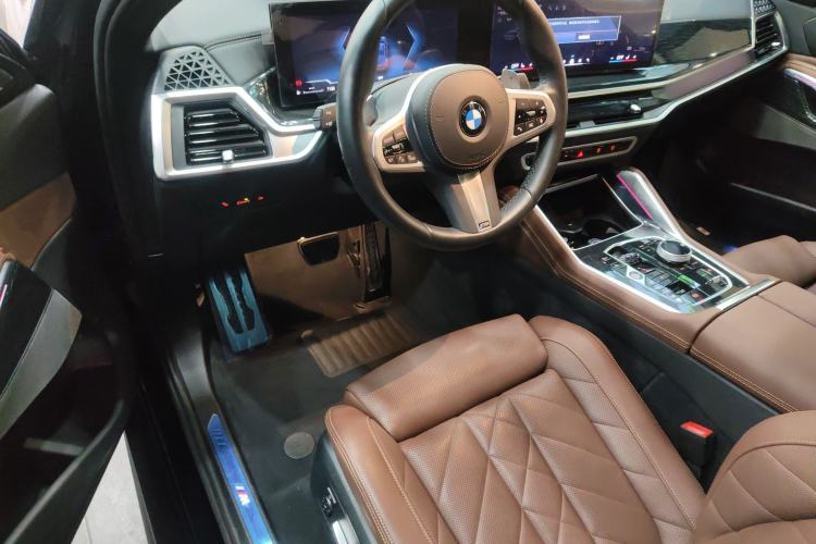 Used BMW X6 2023 xDrive40i M Sport Package Driver Seat