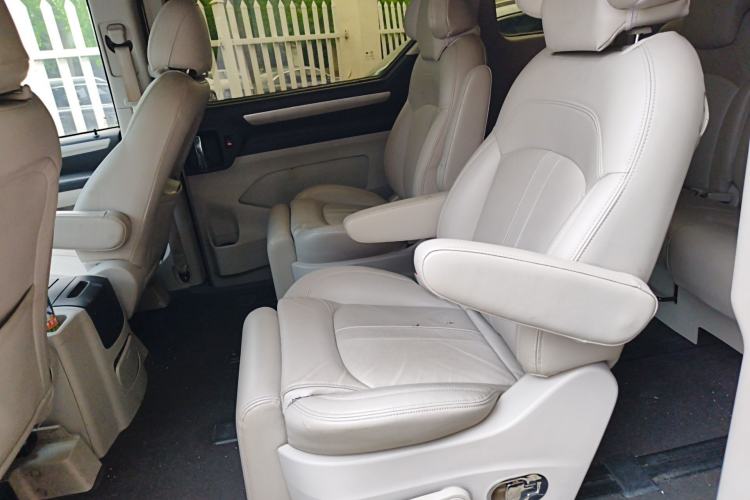 Used SAIC MAXUS G10 2016 2.0T Automatic Fashion Edition Left Rear Seat