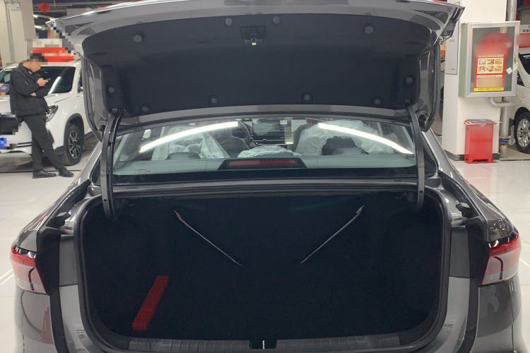 Used Geely Auto Emgrand 2026 Model 4th Generation 4 Millionth Anniversary Edition 1.5L Manual Overdrive Edition
