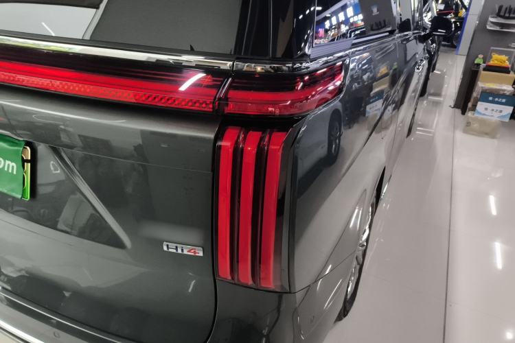 Used Wey Gaoshan 2025 Four-Wheel Drive Alpine 8
