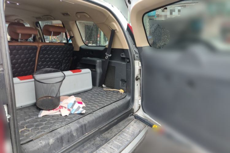 Used Haval H9 2015 2.0T Four-Wheel Drive Luxury 7-Seater Trunk