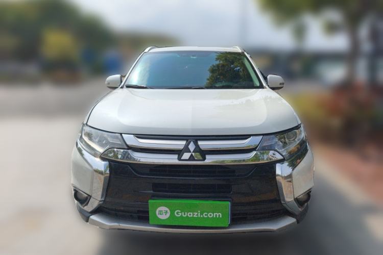 Used Mitsubishi Outlander 2018 2.0L Two-Wheel Drive Glory Edition 5 Seats
