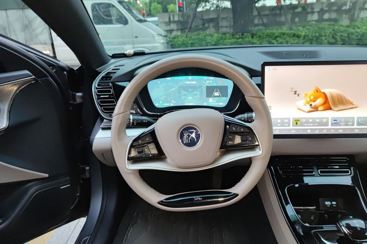 Used BYD Han 2024 DM-i Glory Edition 121KM Prestige Model Steering Wheel