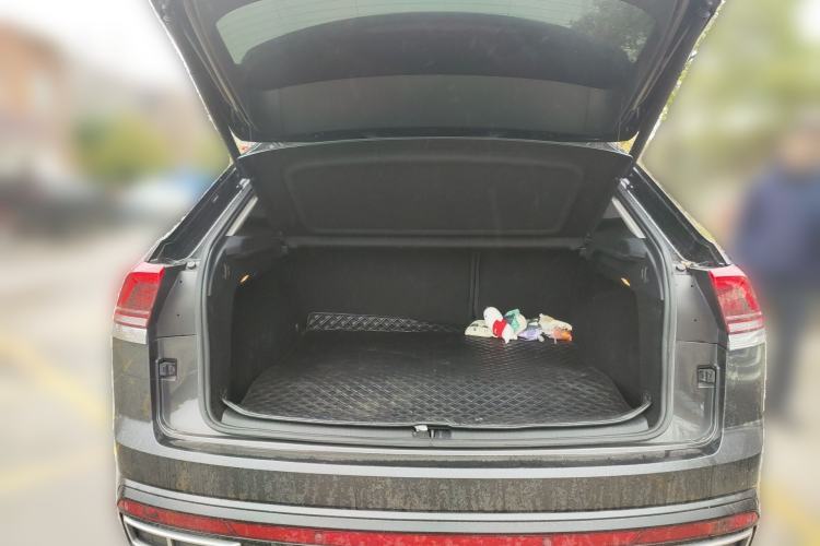 Used Volkswagen Teramont X 2022 330TSI Two-Wheel-Drive Luxury Edition
