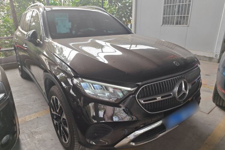 Used Mercedes-Benz GLC 2023 Facelift GLC 260 L 4MATIC Dynamic Version 5 Seats Front Right 45 Deg