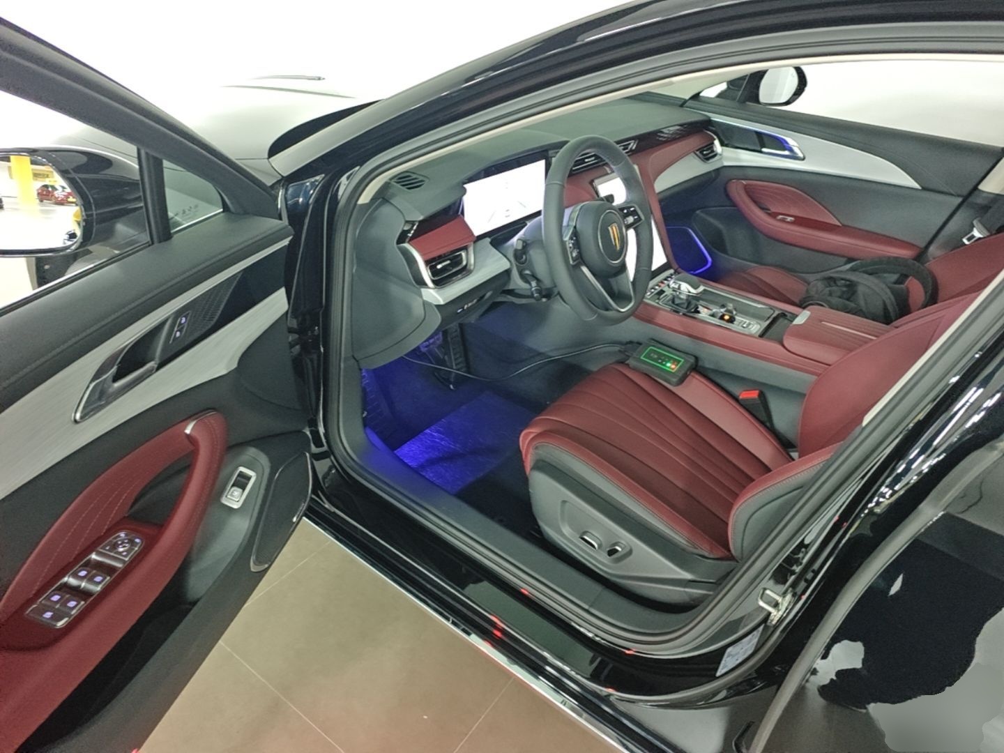 Hongqi H5 2025 2.0T Automatic Flagship 500 000th Unit Anniversary Edition — снимка 18