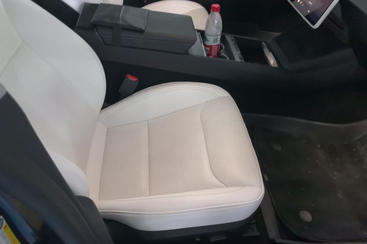 Used Tesla Model 3 2025 Rear-Wheel-Drive Version Right Front Seat