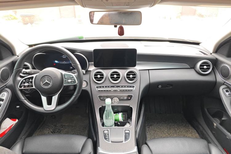 Used Mercedes-Benz C-Class 2020 C 260 L Center Console