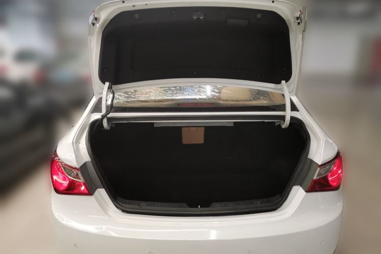 Used Hyundai Sonata 2013 2.0L Automatic Prestige Edition Trunk